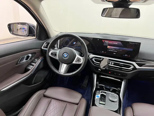 BMW i3 — Фото автомобиля 21