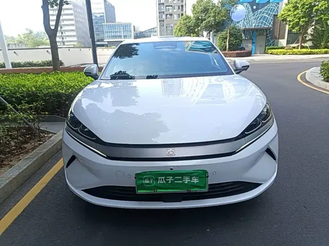 BYD Qin L — Фото автомобиля 2