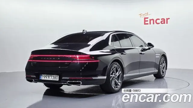 Genesis G90 Бензин 3.5 турбо AWD — Фото автомобиля 2