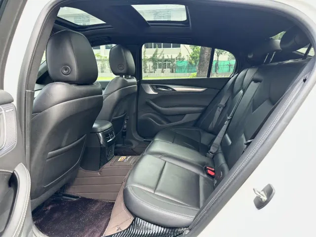 Cadillac CT5 — Фото автомобиля 6