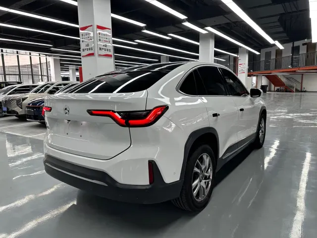 Nio EC6 — Фото автомобиля 18