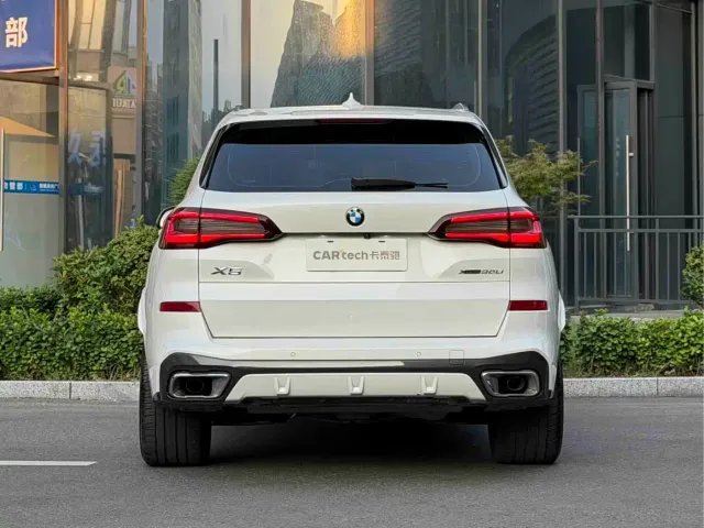 BMW X5 — Фото автомобиля 4