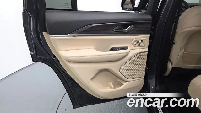 Jeep Cherokee WL — Фото автомобиля 14