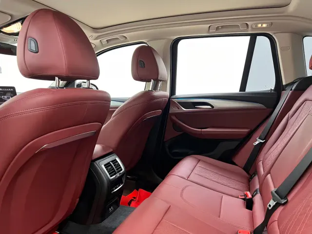 BMW iX3 — Фото автомобиля 17
