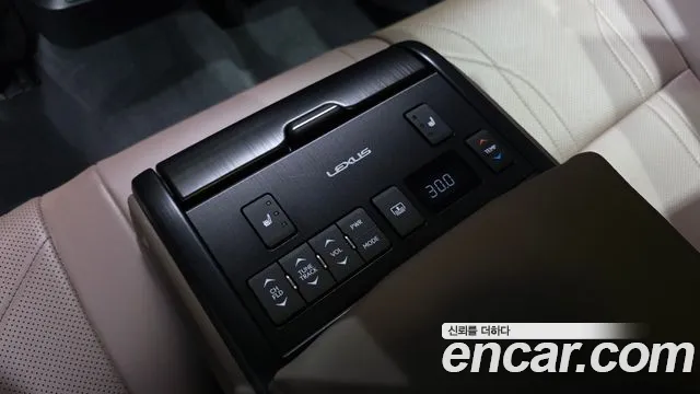 Lexus ES — Фото автомобиля 25