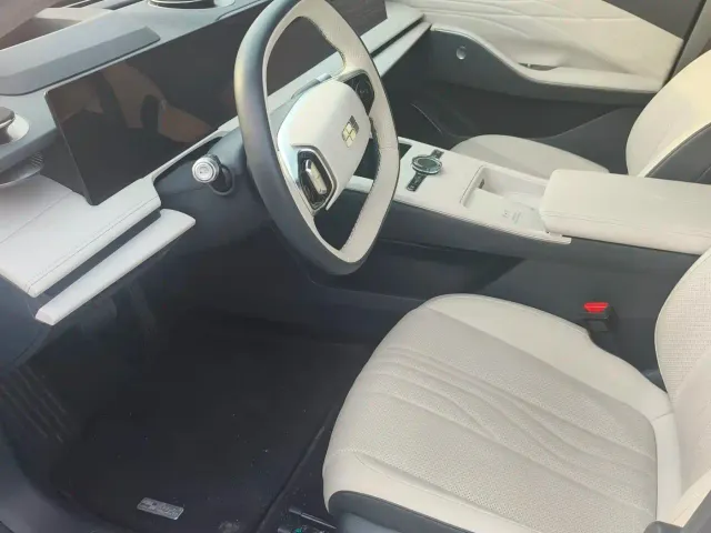 Geely Galaxy E8 — Фото автомобиля 4