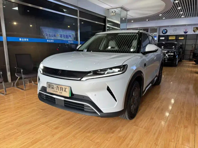 Фотография автомобиля — BYD Yuan UP