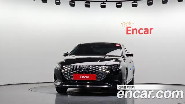 Hyundai Grandeur Новый Grandeur IG 3.0 LPi (Для проката) — Фото автомобиля 2