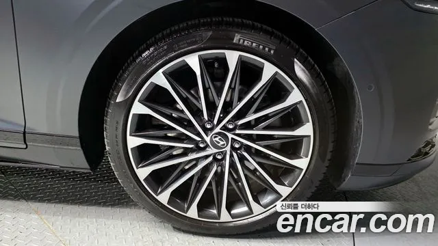 Hyundai Grandeur GN7 — Фото автомобиля 5