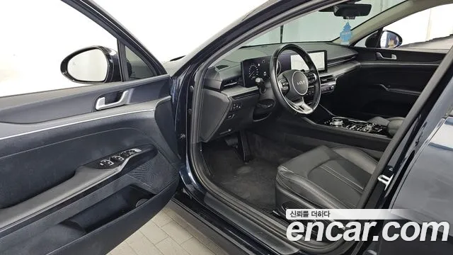 Kia K5 Generation 3 — Фото автомобиля 10