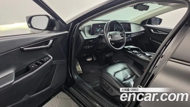 Kia EV6 — Фото автомобиля 10