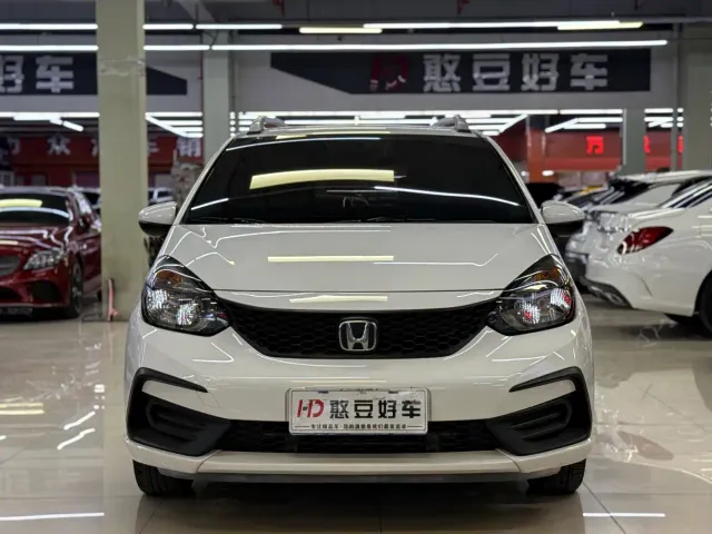 Honda Fit — Фото автомобиля 4