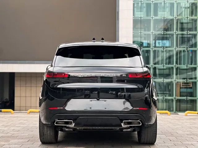 Land Rover Range Rover Sport — Фото автомобиля 8
