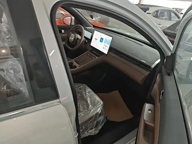 Wuling Starlight S — Фото автомобиля 24