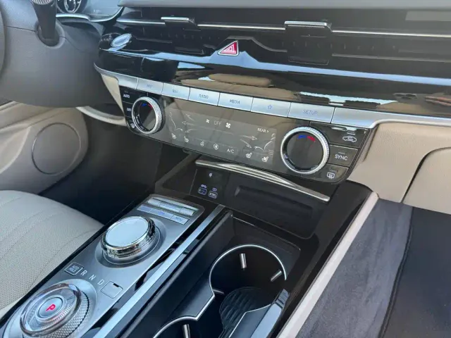 Genesis G80 — Фото автомобиля 20