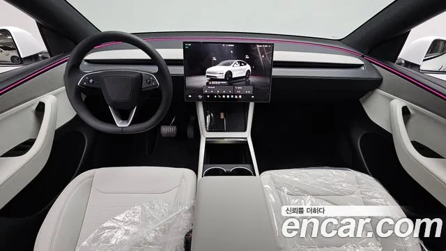 Tesla Model Y — Фото автомобиля 10