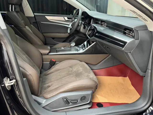 Audi A7L — Фото автомобиля 27