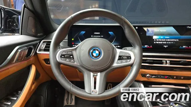 BMW i4 — Фото автомобиля 19