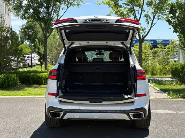 BMW X5 — Фото автомобиля 14