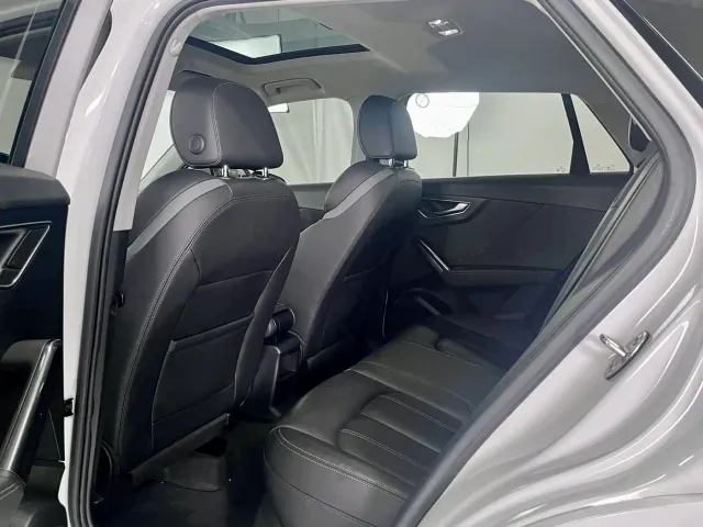 Audi Q2L — Фото автомобиля 5