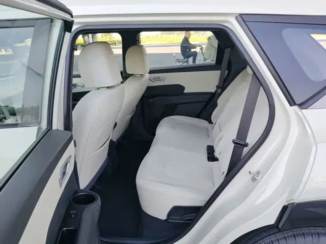 Hyundai ELEXIO — Фото автомобиля 16