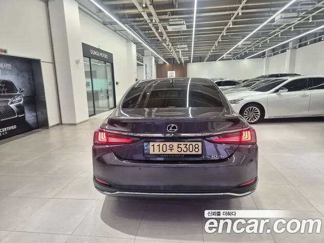 Lexus ES 7th Gen — Фото автомобиля 4