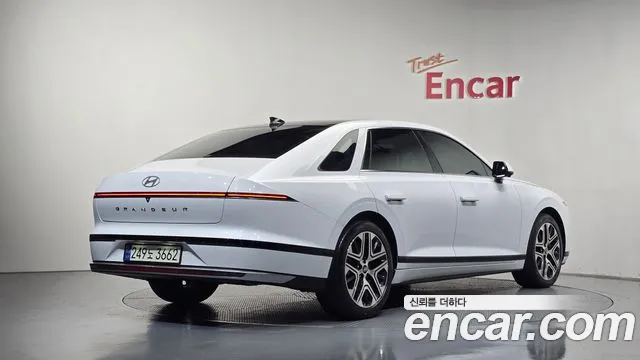 Hyundai Grandeur GN7 — Фото автомобиля 2