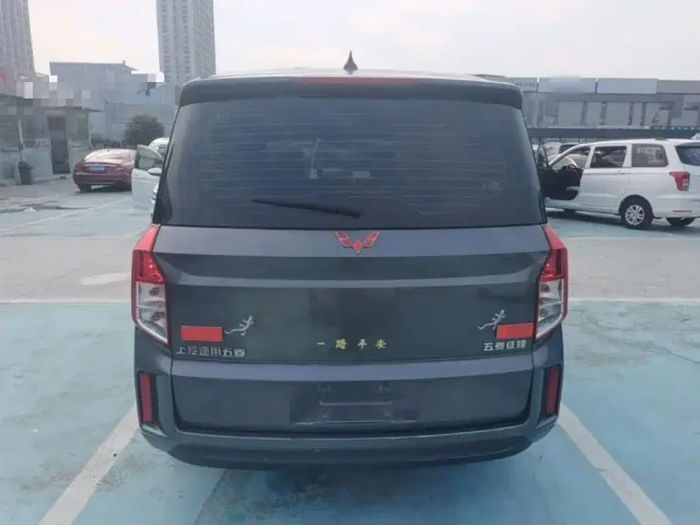 Wuling Zhengcheng — Фото автомобиля 5