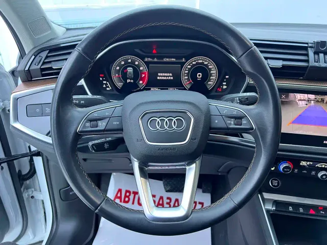 Audi Q3 — Фото автомобиля 11