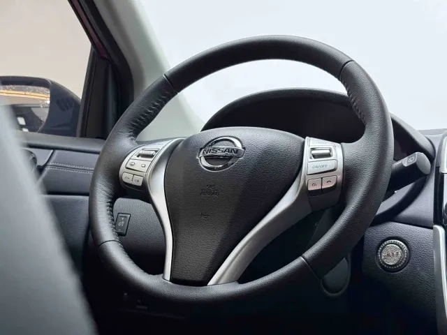 Nissan Tiida — Фото автомобиля 5