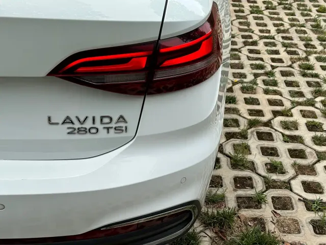 Volkswagen Lavida — Фото автомобиля 14