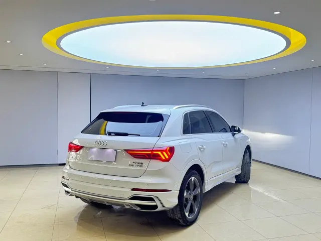 Audi Q3 — Фото автомобиля 6