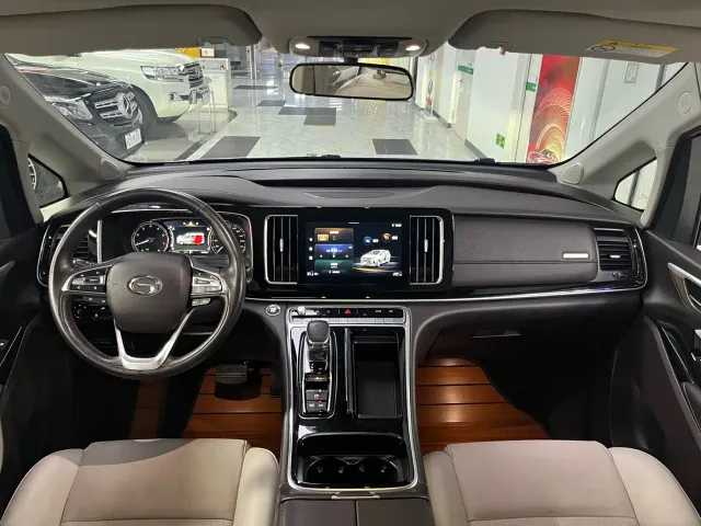 GAC Trumpchi M8 — Фото автомобиля 16