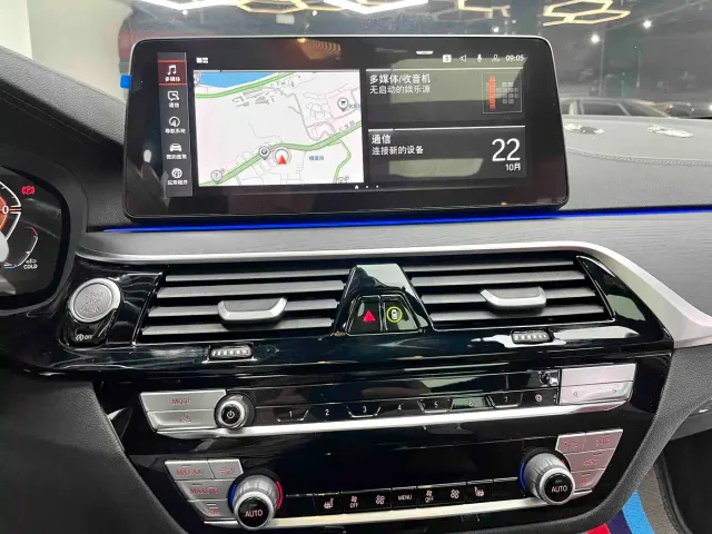 BMW 5 Series — Фото автомобиля 14
