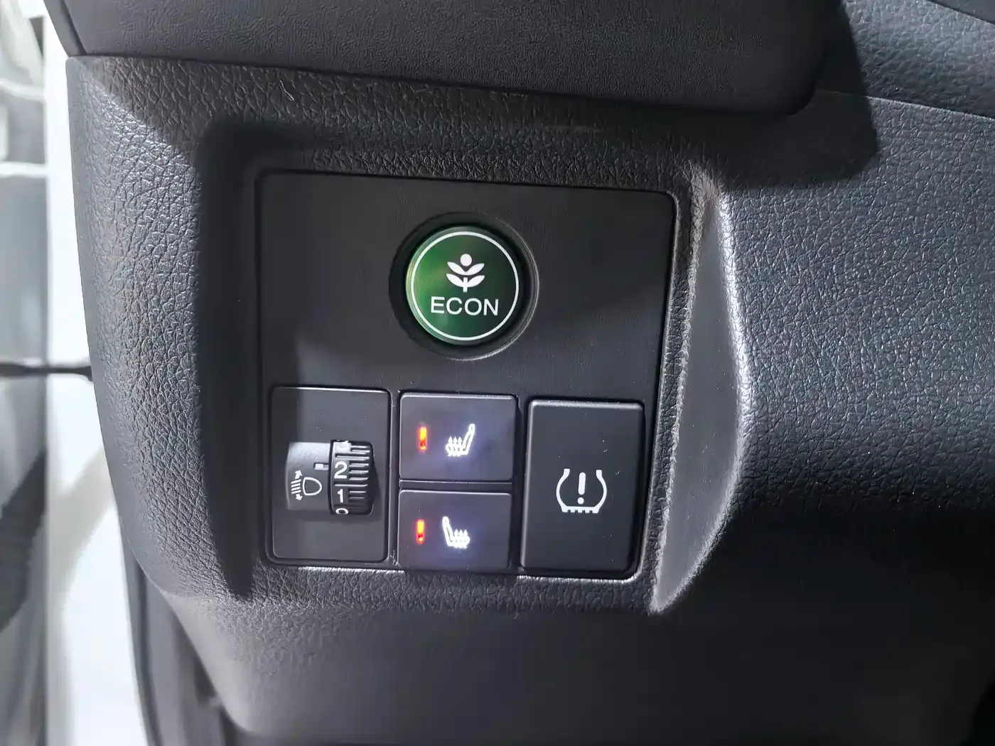 Honda Vezel 2020 1.5L CVT Pioneer — Фото автомобиля 13