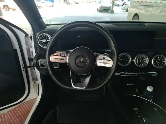 Mercedes-Benz A-Class — Фото автомобиля 11