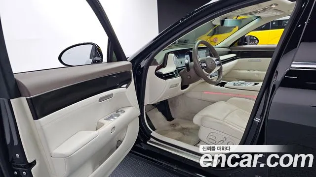 Genesis G90 Бензин 3.5 турбо AWD — Фото автомобиля 11