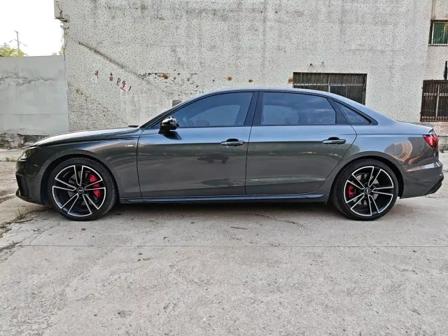 Audi A4L — Фото автомобиля 4