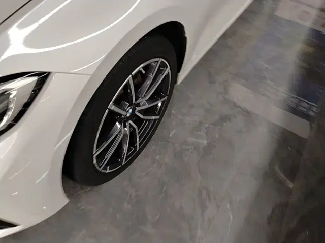BMW 3 Series — Фото автомобиля 22
