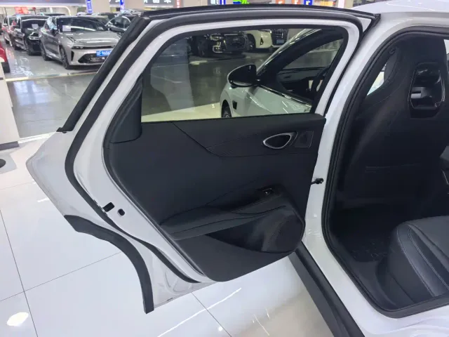 BYD Seal 06 — Фото автомобиля 9