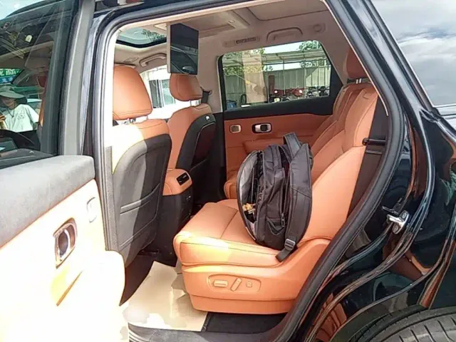 Leapmotor Leapmotor C16 2026 Model Year EREV 280 LiDAR Premium Edition 6-Seater — Фото автомобиля 16
