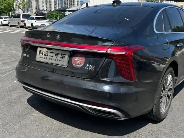 Hongqi H5 — Фото автомобиля 30