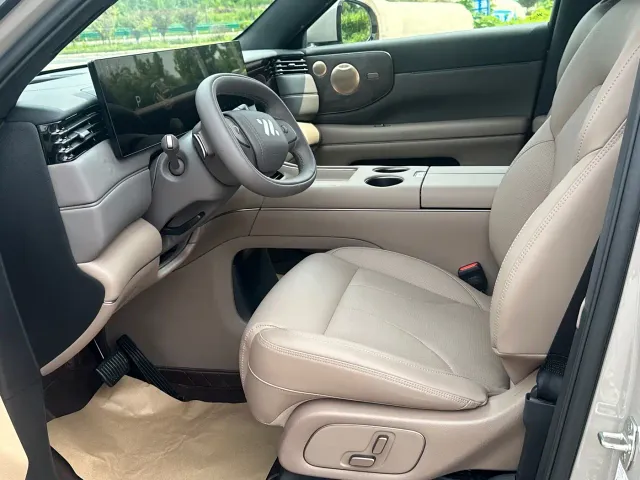 IM Motors LS8 — Фото автомобиля 7