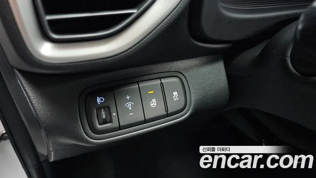 Hyundai Venue — Фото автомобиля 18