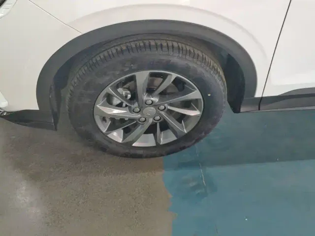 Geely Binyue — Фото автомобиля 22