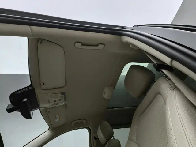 Mercedes-Benz V-Class — Фото автомобиля 14
