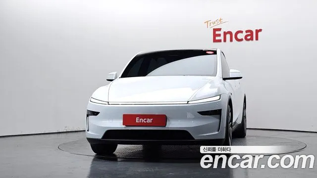 Tesla Model Y — Фото автомобиля 3
