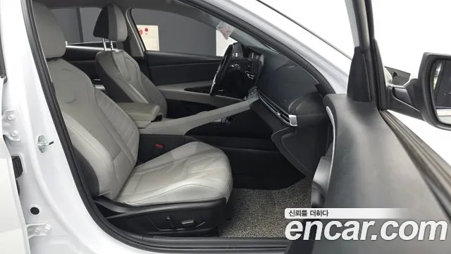 Hyundai AVANTE Avante (CN7) — Фото автомобиля 11