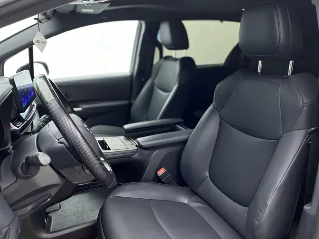 Toyota Granvia — Фото автомобиля 11