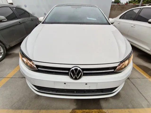 Volkswagen Polo — Фото автомобиля 2